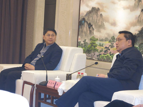 重慶銅梁區(qū)區(qū)委書記陳勇與我院國家高新區(qū)調研組專家親切會晤